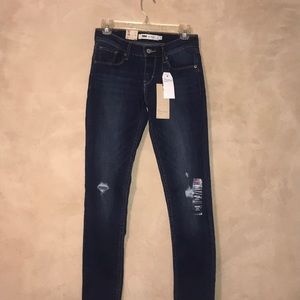 NWT Levi’s 524 Juniors Ripped Skinny Jeans Size 3